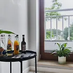 Golden Hour Apartments- Platan 16 *