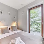 Golden Hour Apartments- Platan 16 شقة *